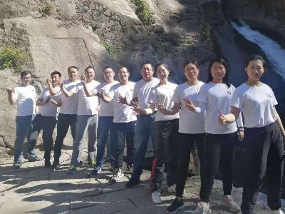 睿寂行空壓機人，嶗山一日游！